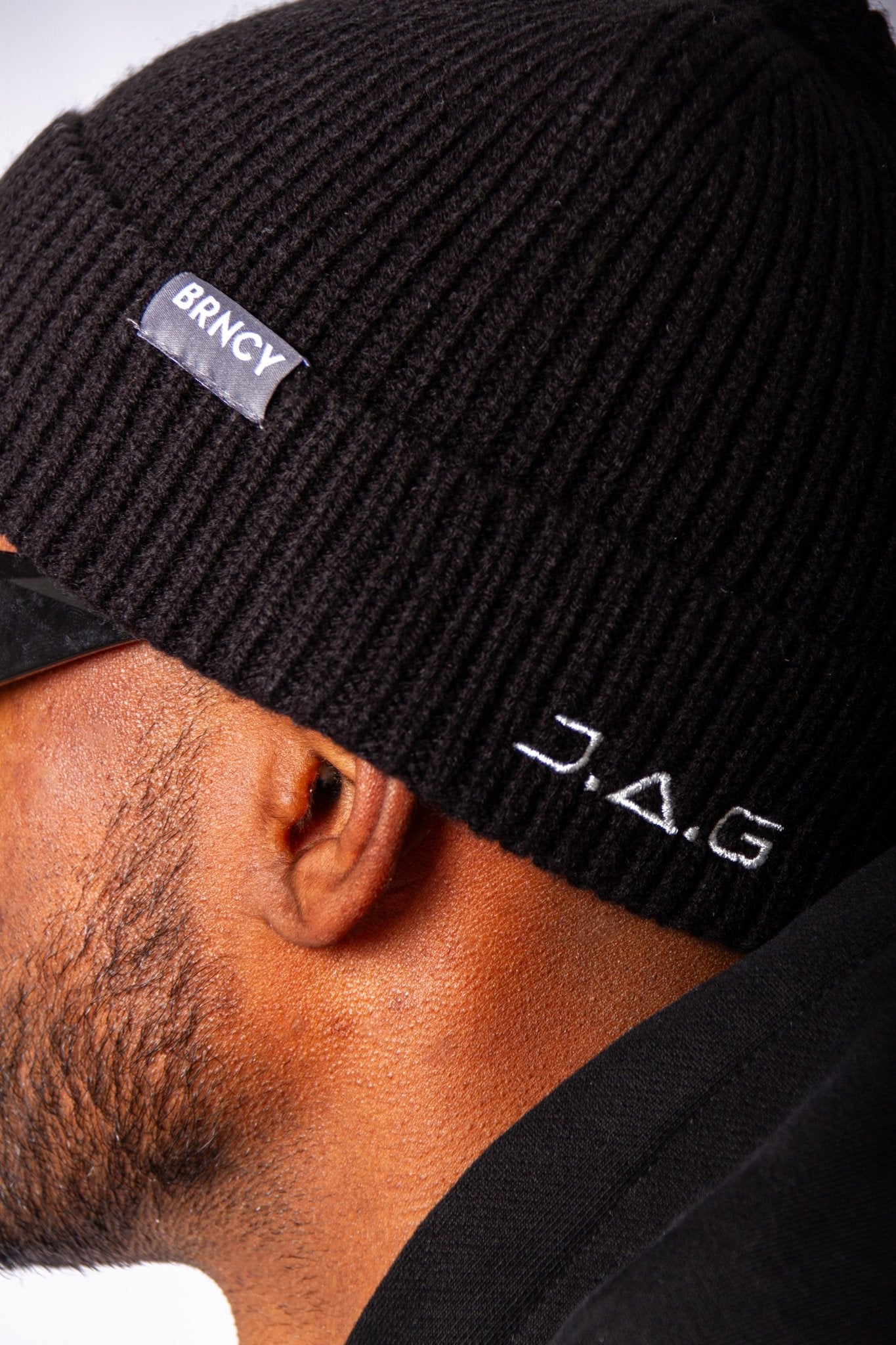 JUST A GENT LOGO BEANIE BLACK - BRNCY